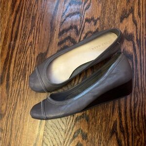 Cole Haan Gray Heels, Size 6, Shiny Toe detail, Wood wedge heel